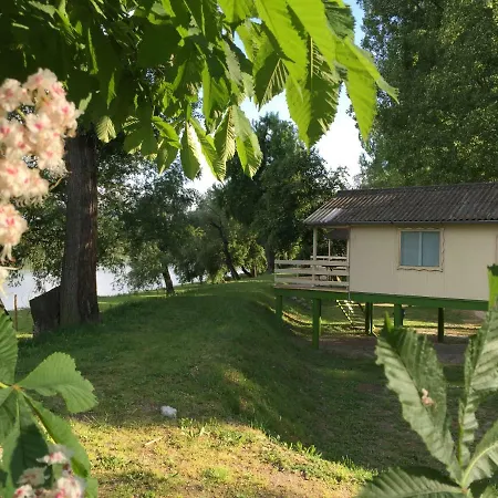 Camping And Bungalow Pap-sziget Szentendre/budapest Campsite