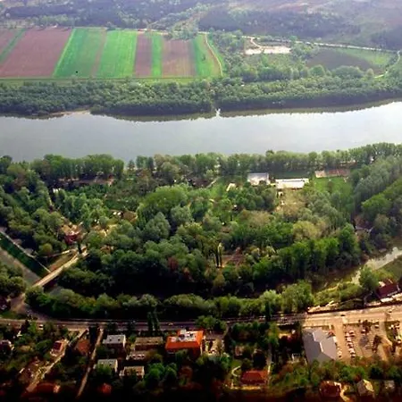Campsite Camping And Bungalow Pap-sziget Szentendre/budapest