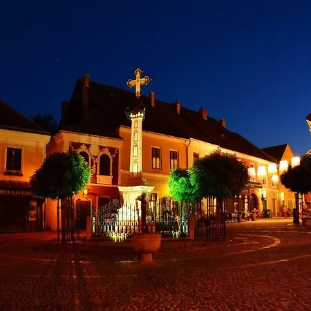 Camping And Bungalow Pap-sziget Szentendre/budapest * Szentendre